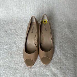 Ellen Tracy Beige Patent Peep-Toe Pumps